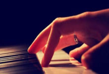 冠军：广州队再次获胜 积分榜升至第五位 还有一点值得称赞